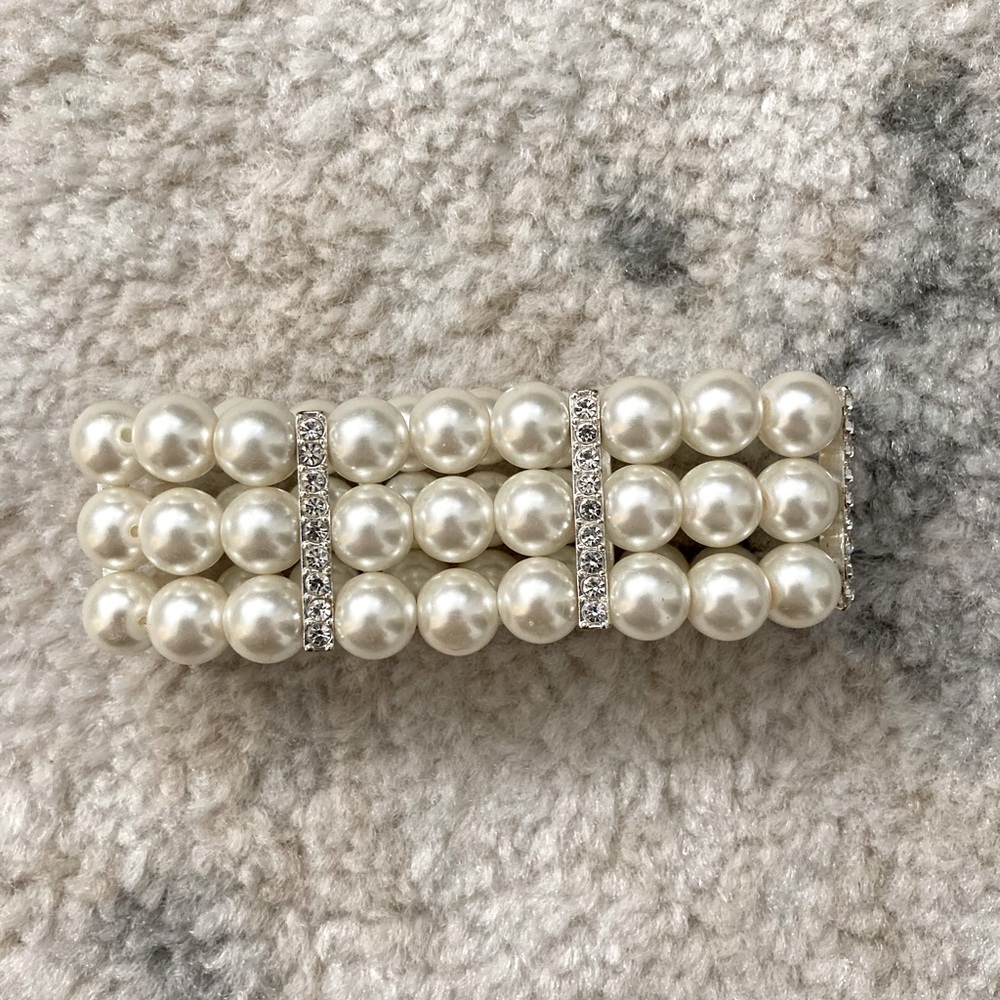 Pearl and Crystal bracelet